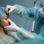 Sociedad de Cirugía Plástica llama a investigar credenciales antes de someterse a un procedimiento