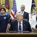 Tras el bandazo en Ormuz, Trump negocia un acuerdo de mínimos con Irán para acabar con la guerra