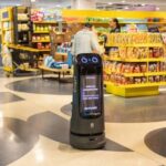 Los robots ya asisten a clientes en negocios dominicanos